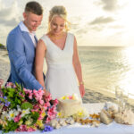 Trouwen op het strand van Bonaire bruidstaart